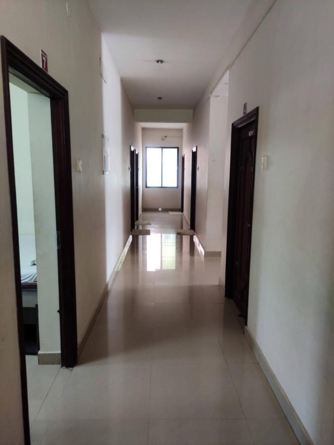 Subasree Cottage Tirunallar Exterior foto