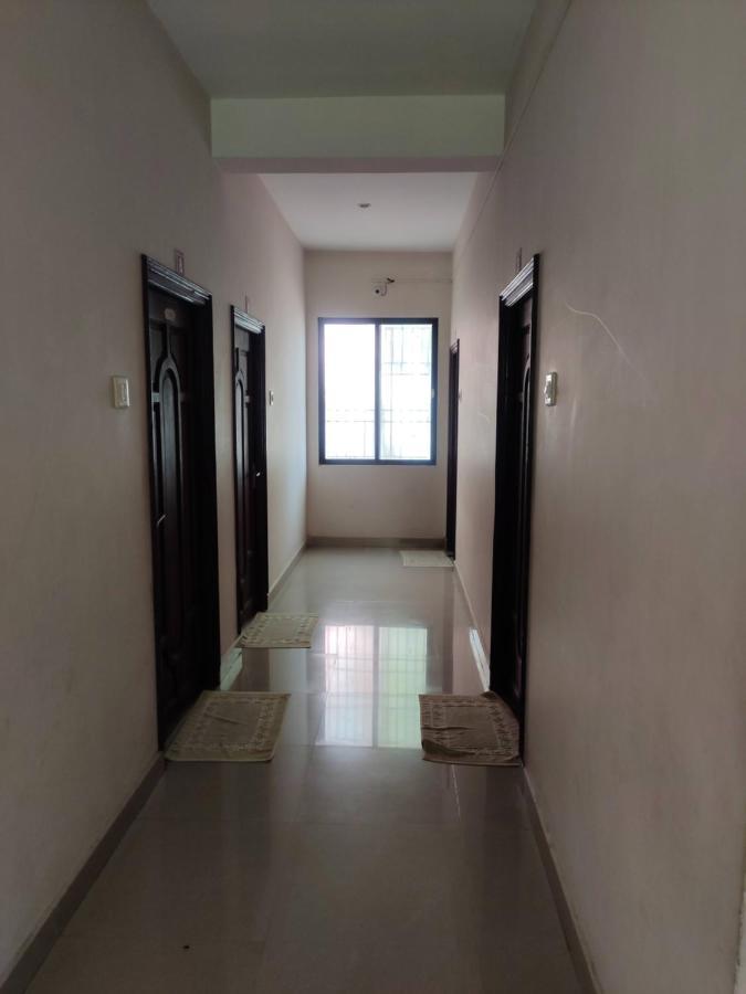 Subasree Cottage Tirunallar Exterior foto